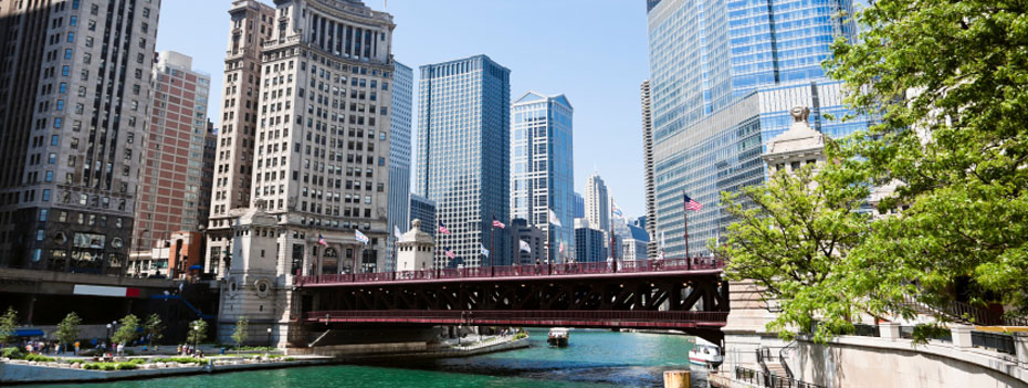 Chicago River 930x350